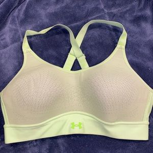 Under Armour sports bra!!